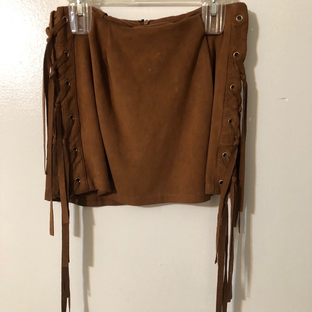 Suede skirt with fringe